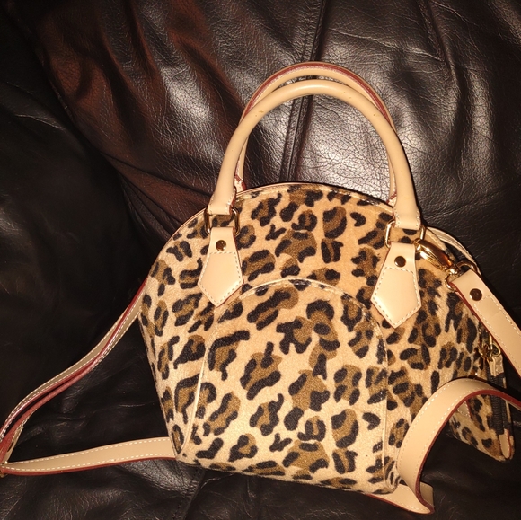 Cheetah Print Purse with flip phone case - Picture 6 of 8